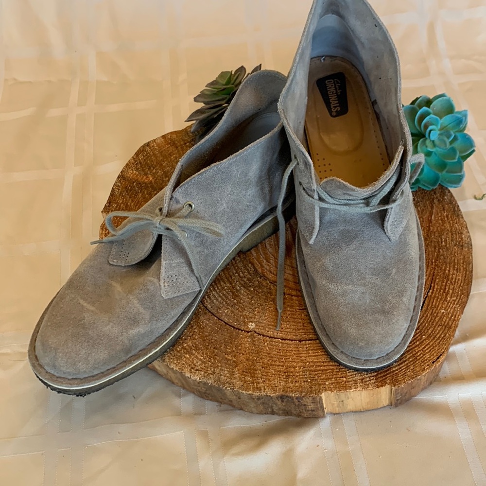 Clarks original suede ankle boots in tan/taupe